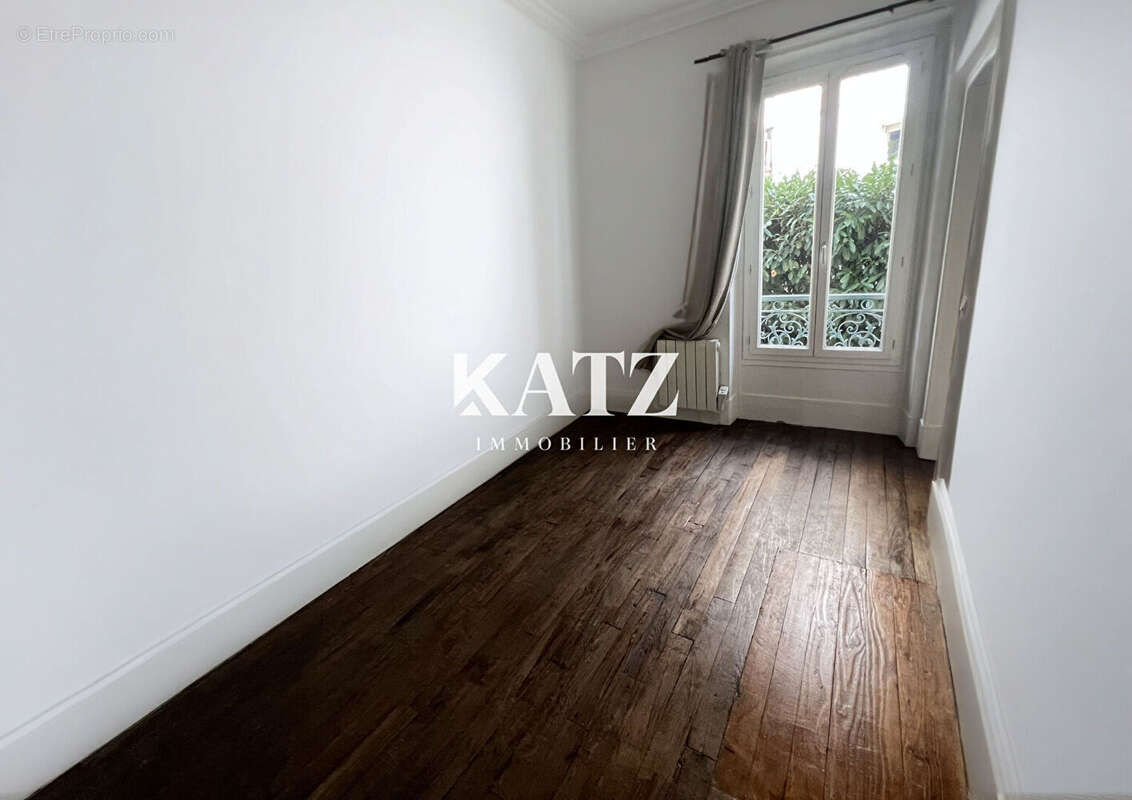 Appartement à PARIS-20E