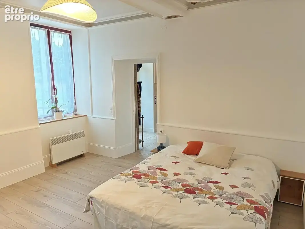 Maison 150 m² à Montigne-Le-Brillant  - photo 8