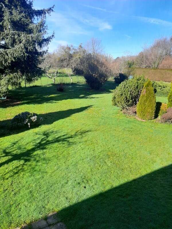 Maison à VICQ-SUR-BREUILH