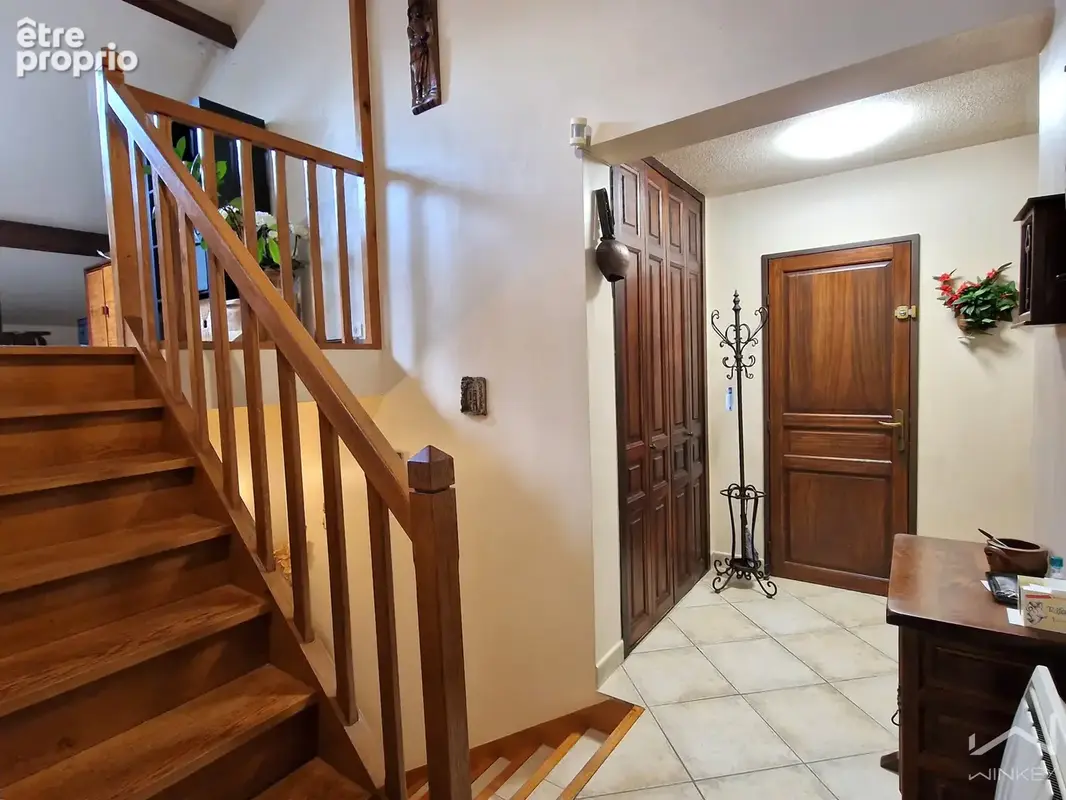 Magnifique Maison de 4 chambres - semi plein pied - très bon état générale - photo 6