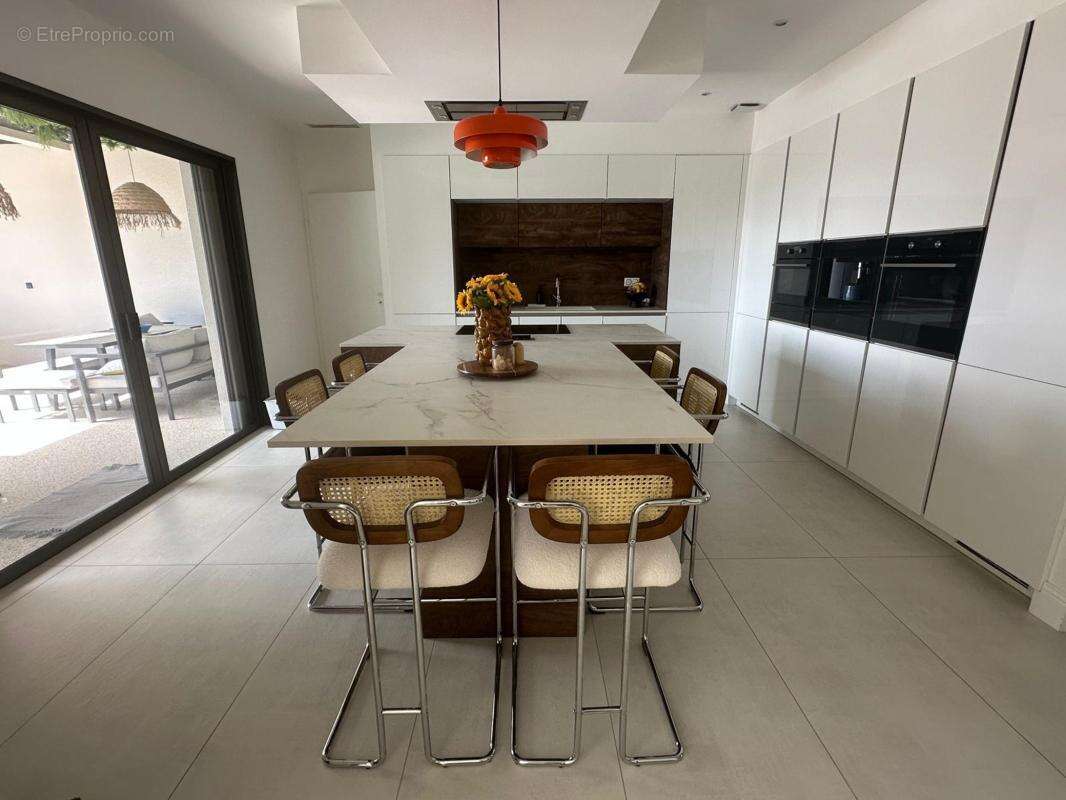 Maison à ETOILE-SUR-RHONE