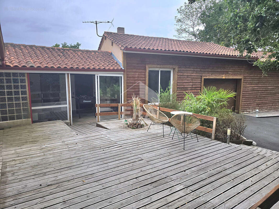 Maison 188m² à montpon-ménestérol - photo 2