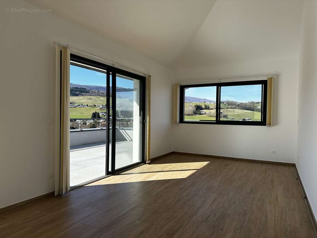 Appartement 89 m² à Rumilly  - photo 4