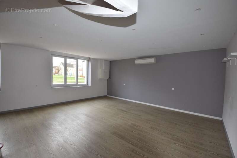 Immeuble à vendre NEUVY GRANDCHAMP (71) - photo 3