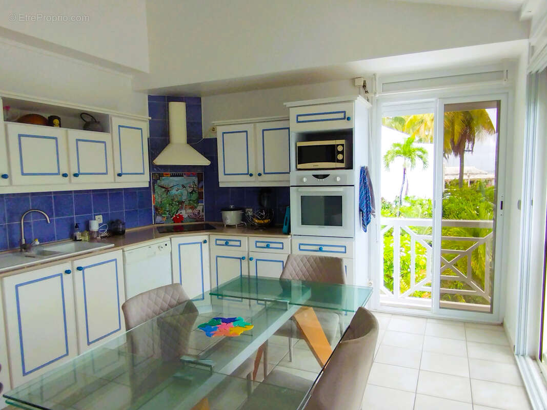 Vue mer imprenable  pour ce superbe appartement 3 piéces dans résidence sécurisée avec pisicne - photo 8
