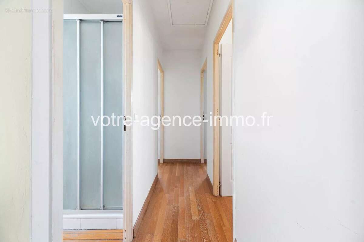 Peille, belle maison 105m² + garage 30m² Piscine + dépendance - photo 16