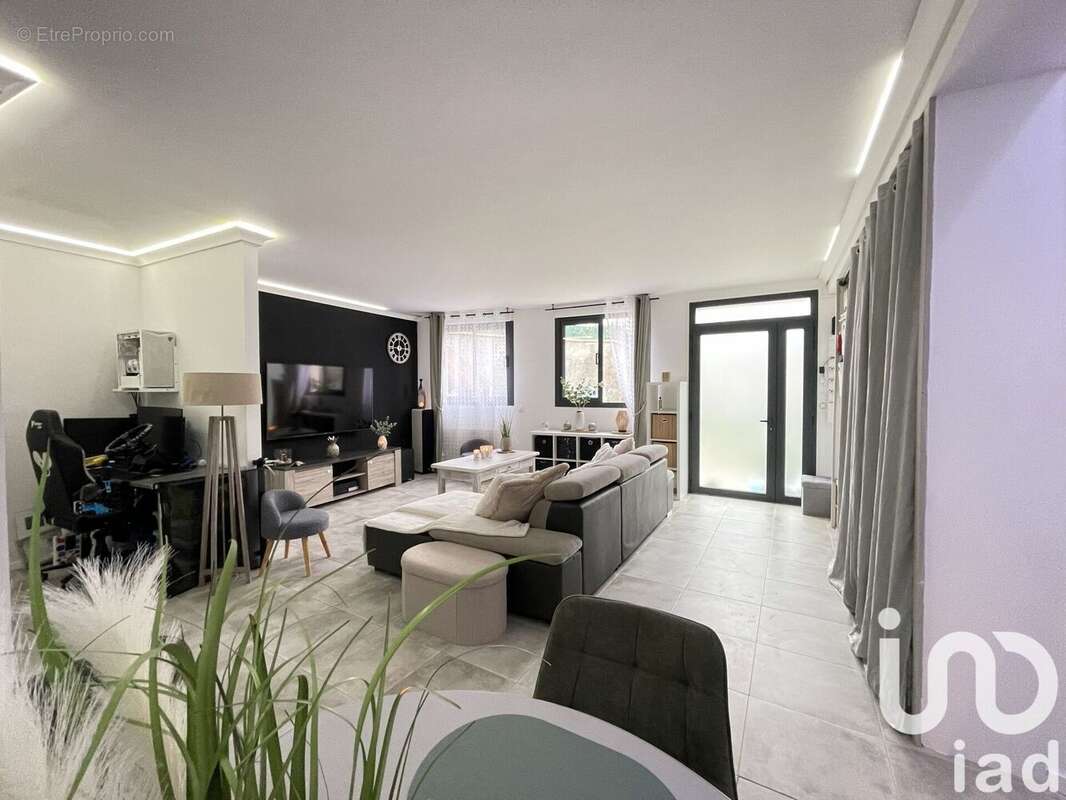 Photo 4 - Appartement à LE VAL-SAINT-GERMAIN