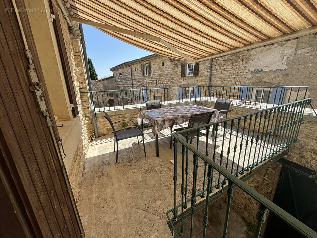 Maison à CRUVIERS-LASCOURS