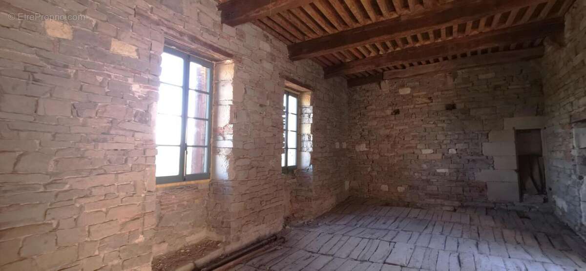 Appartement à CORDES-SUR-CIEL