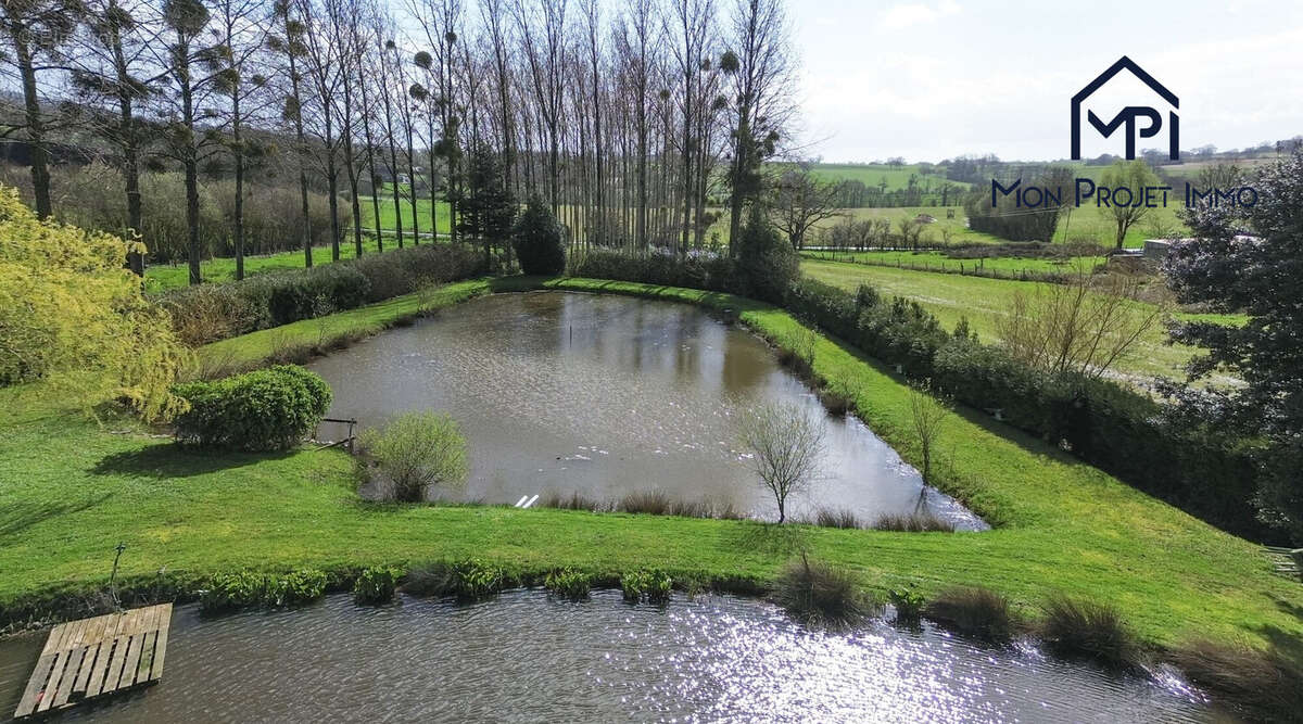 Terrain à LA BACONNIERE