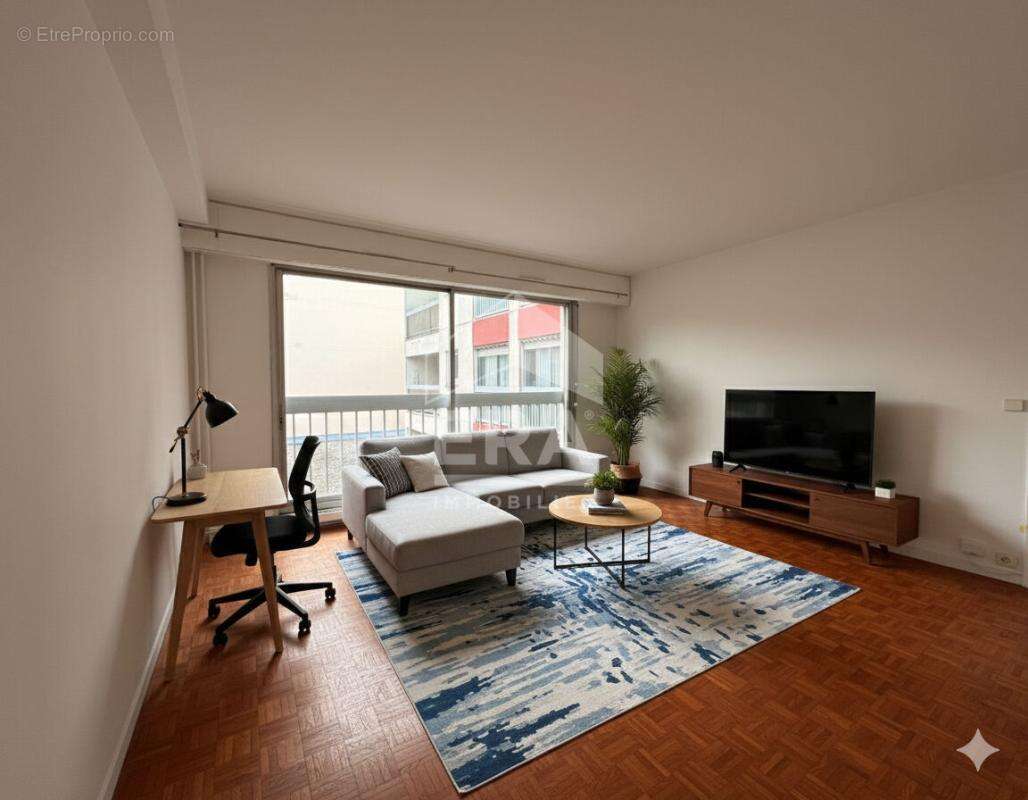Appartement à PARIS-15E