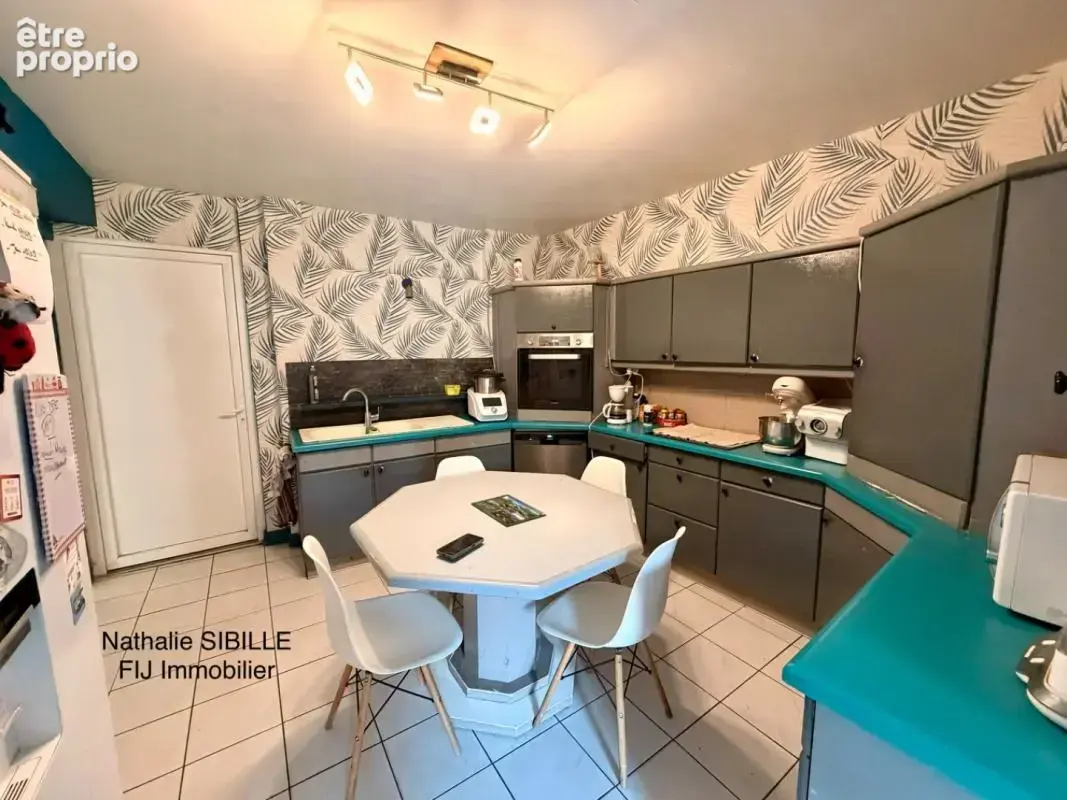 Maison 5 pièces / 135 m² / 95 000 EUR / LA ROCHE-MOREY - photo 4