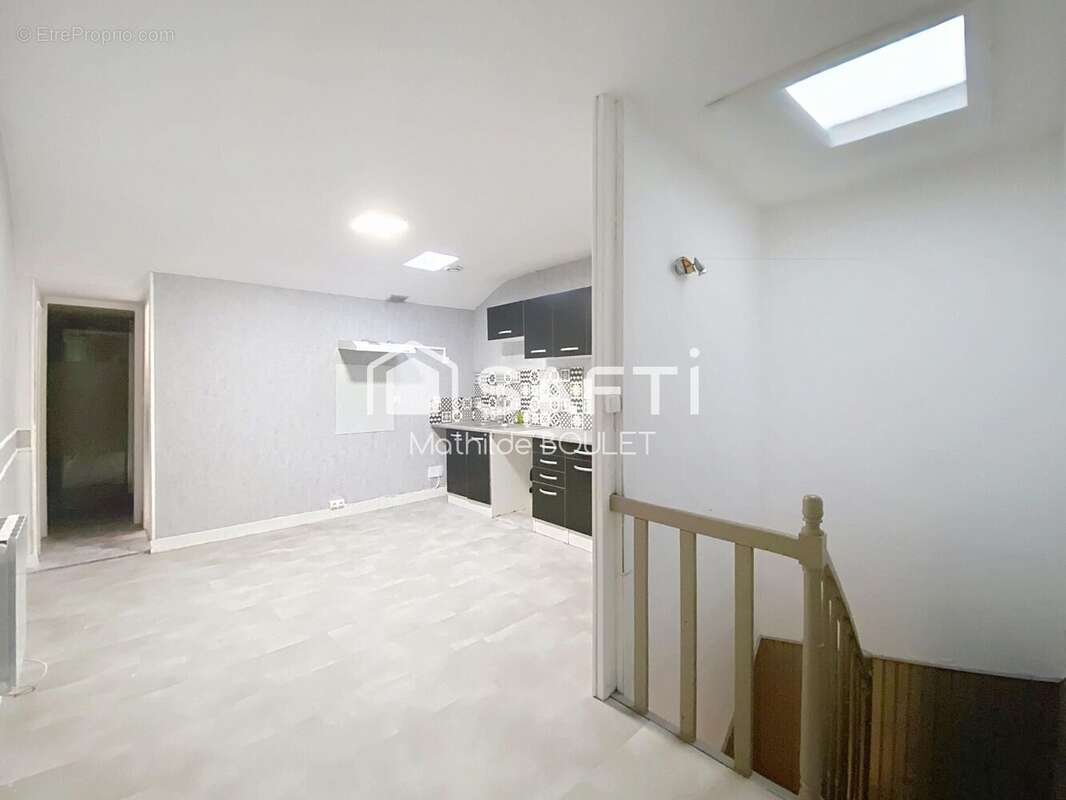 Photo 2 - Maison à MATHA