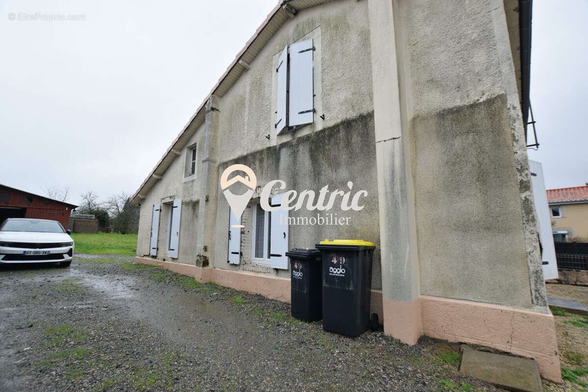 Maison à LA CHAPELLE-SAINT-LAURENT