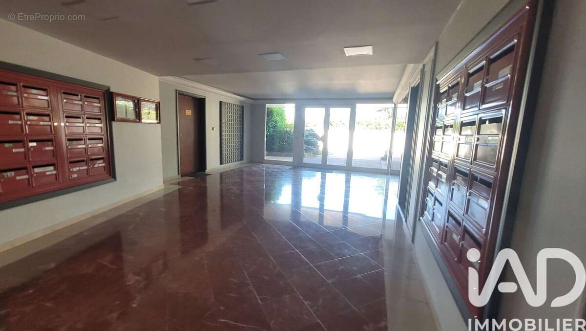 Photo 8 - Appartement à OZOIR-LA-FERRIERE