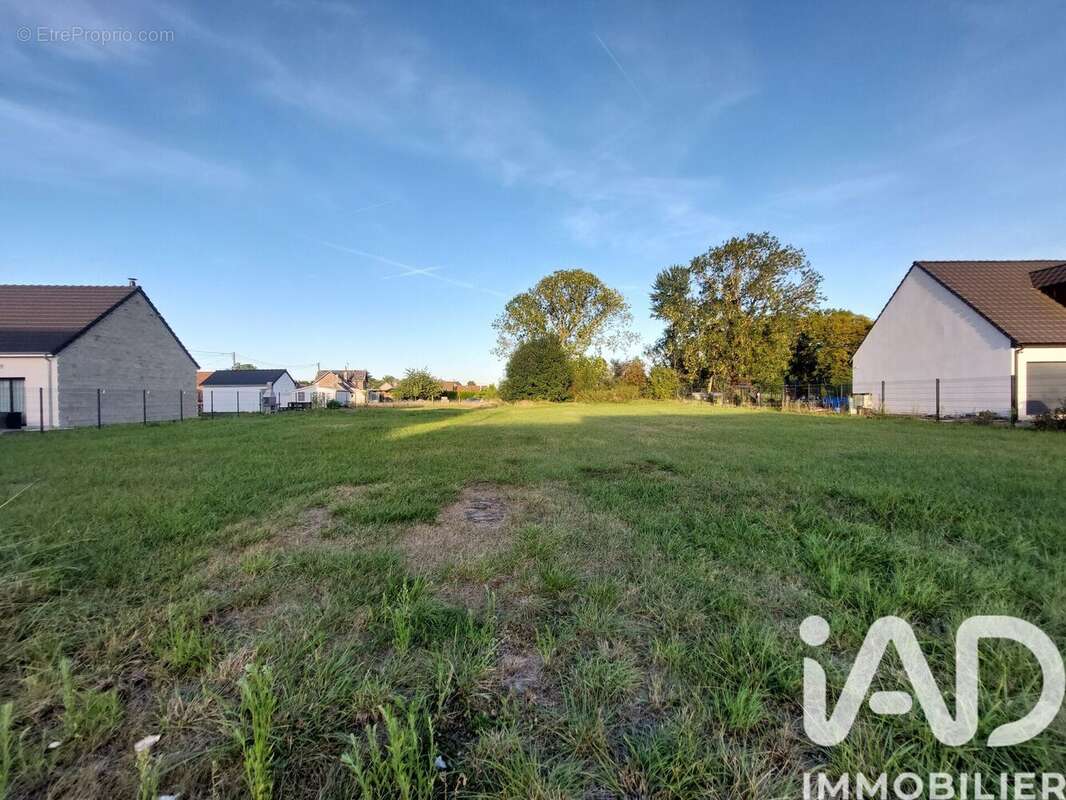 Photo 2 - Terrain à MATIGNY