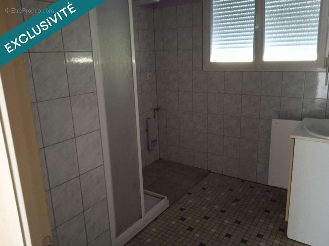 Maison 71 m² à Mortain  - photo 7