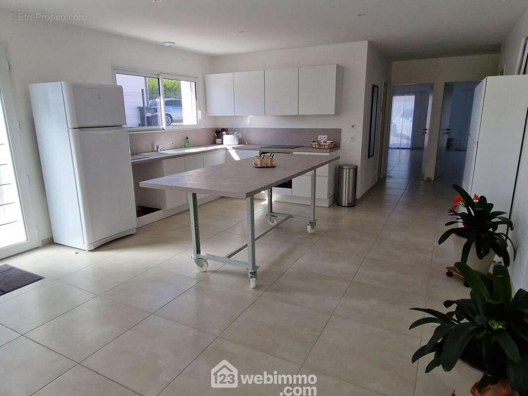 Appartement 219 m² à La Roche-Sur-Yon  - photo 11