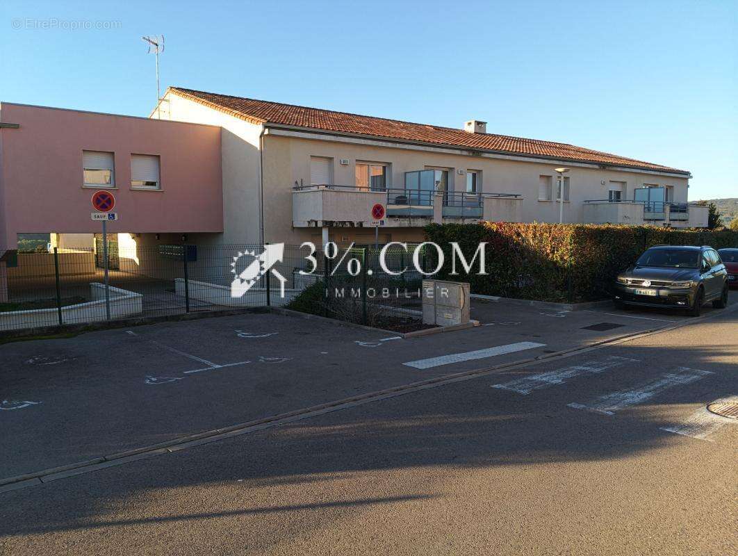 Appartement à POUSSAN