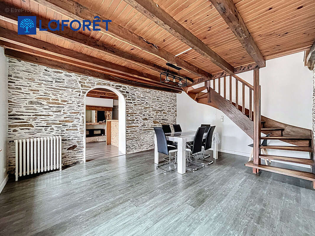 Maison à SAINTE-BRIGITTE