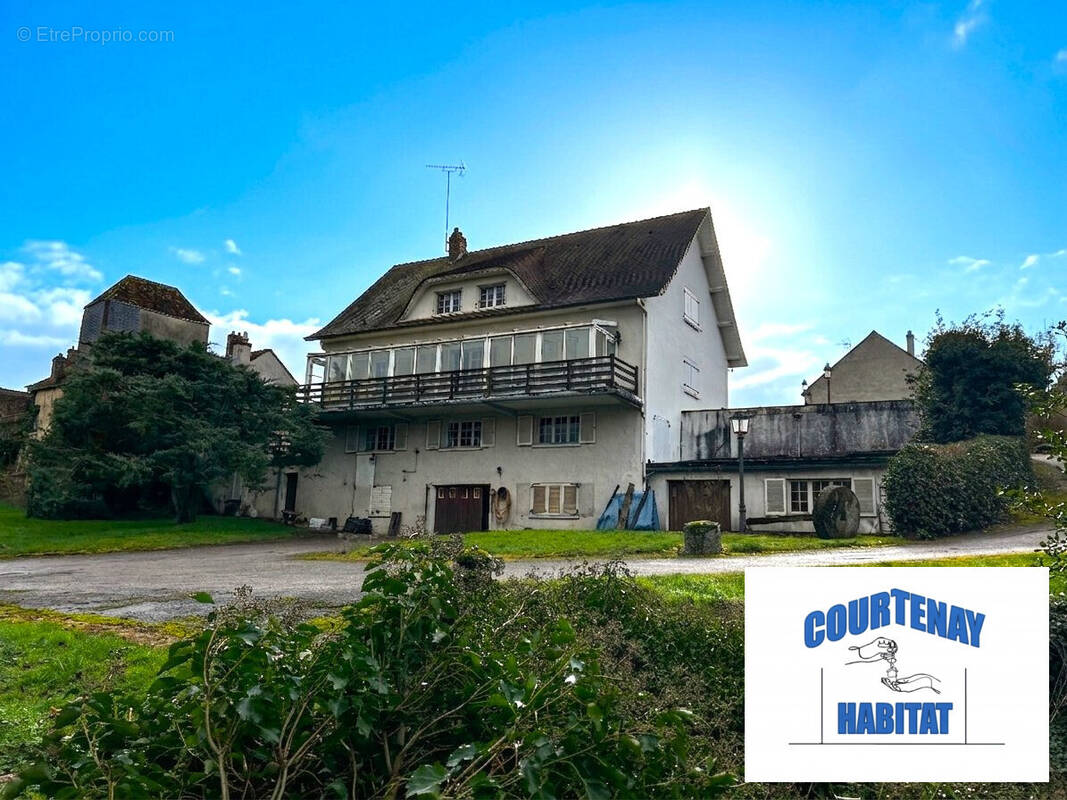 Maison à COURTENAY