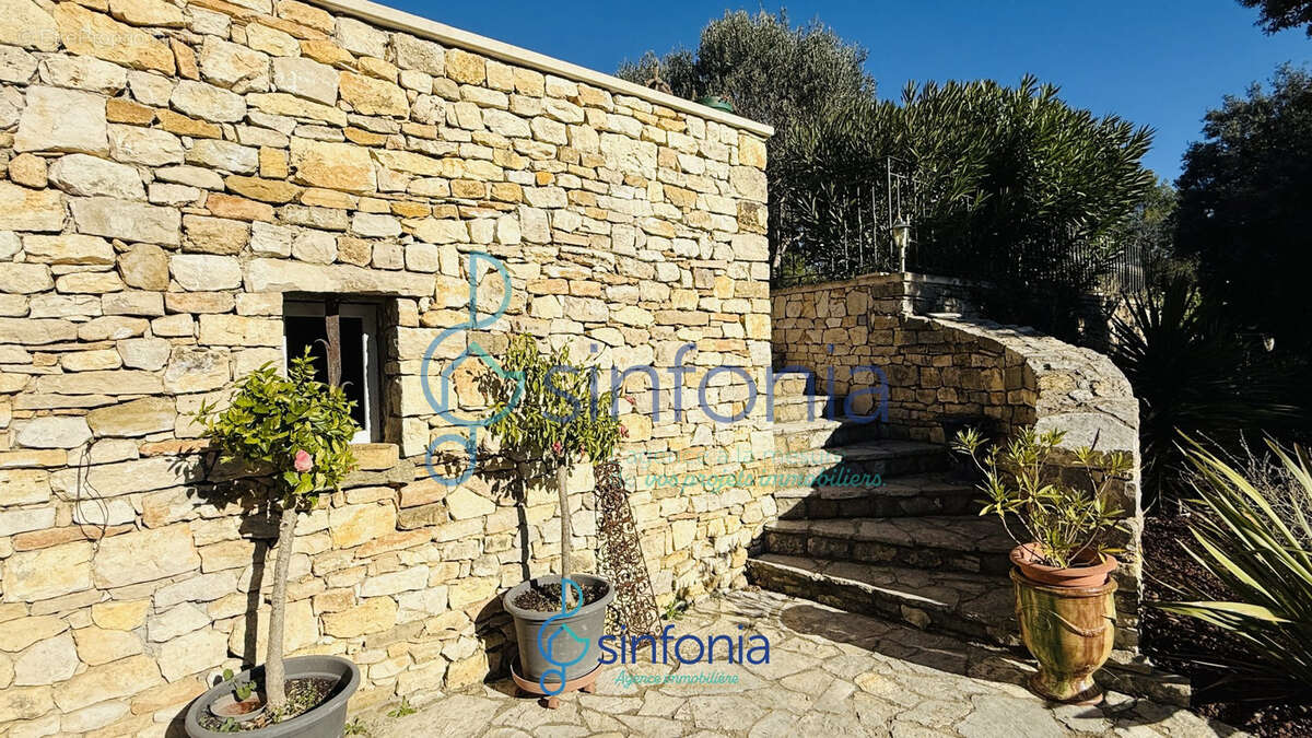 Maison à UZES