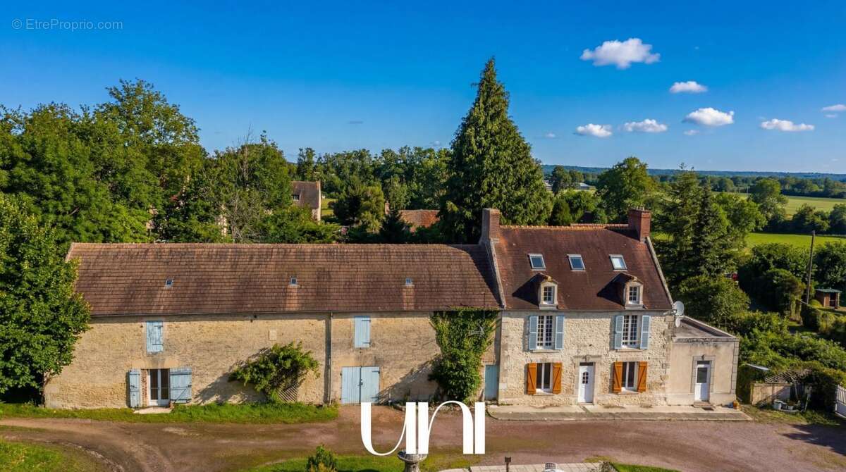 Maison à ARGENCES