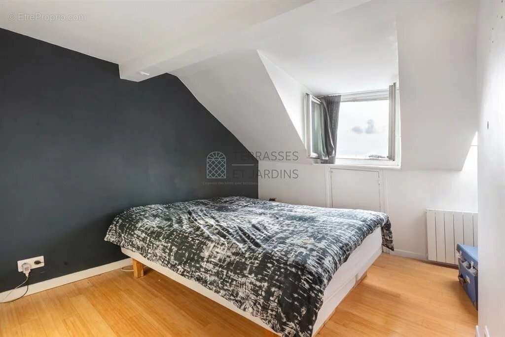 Appartement à PARIS-3E