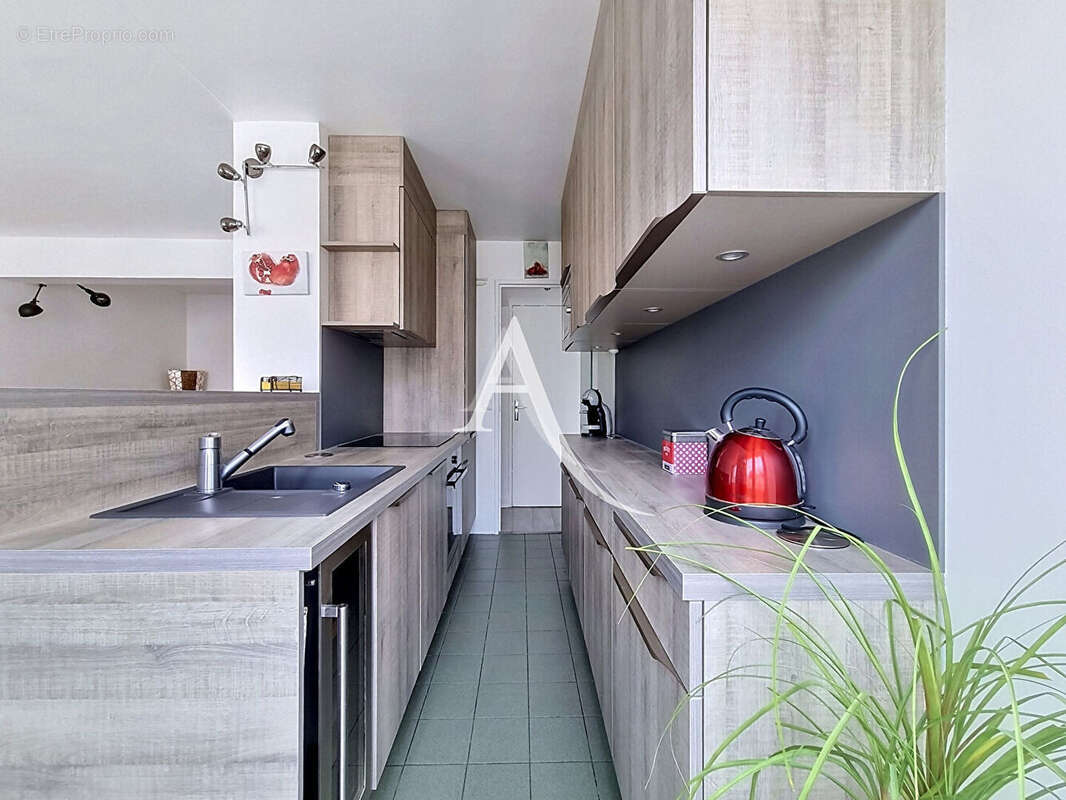 Appartement à PARIS-20E