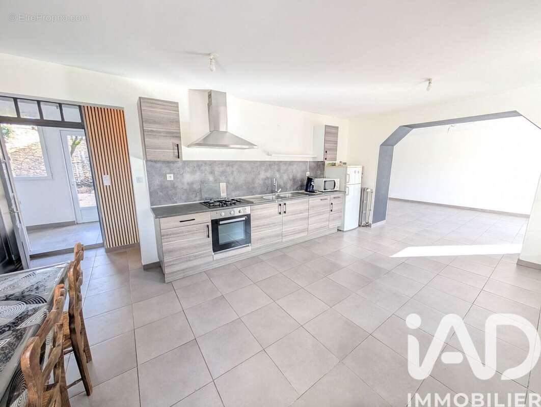 Photo 4 - Appartement à LUSSAC-LES-CHATEAUX