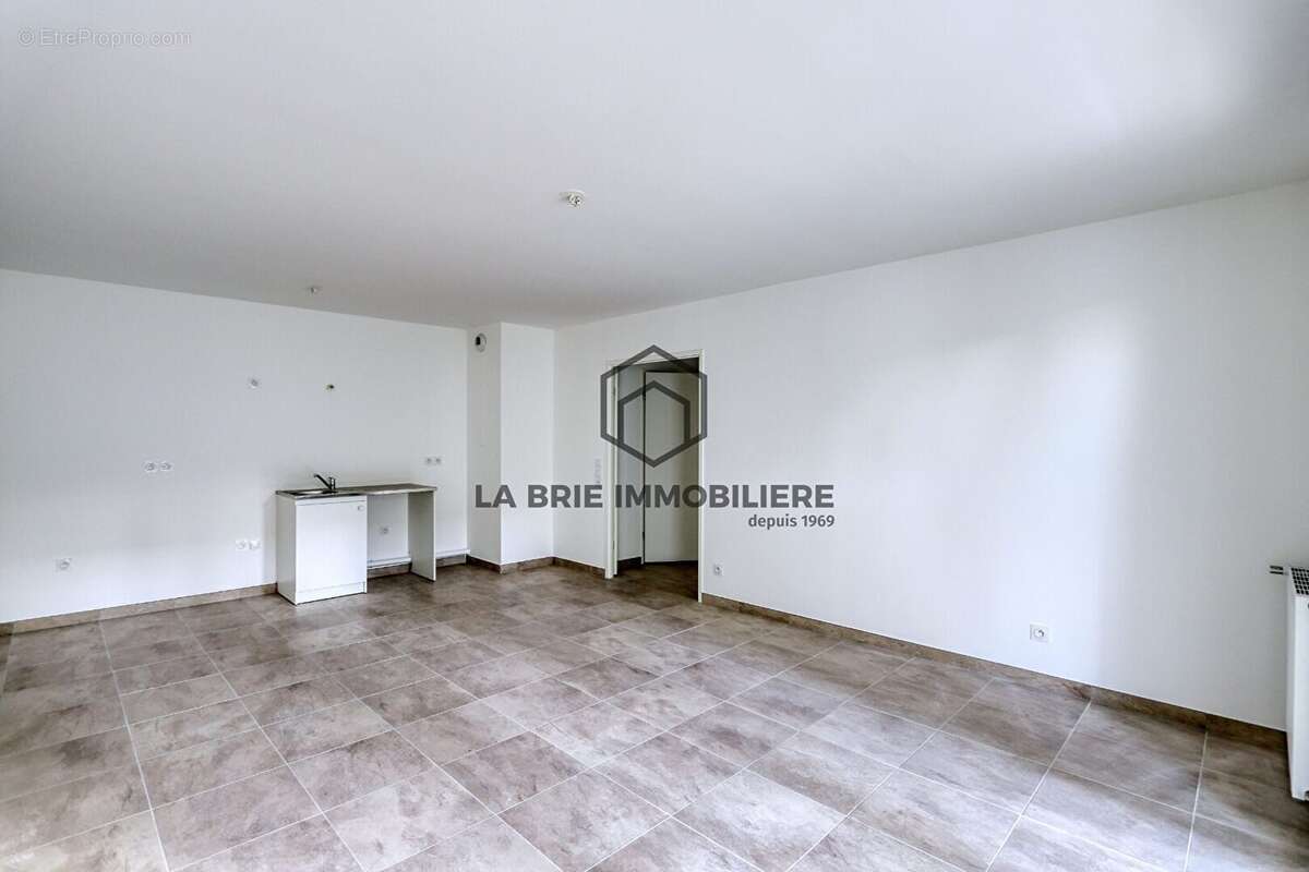 Appartement 62 m² à Pontault-Combault  - photo 7