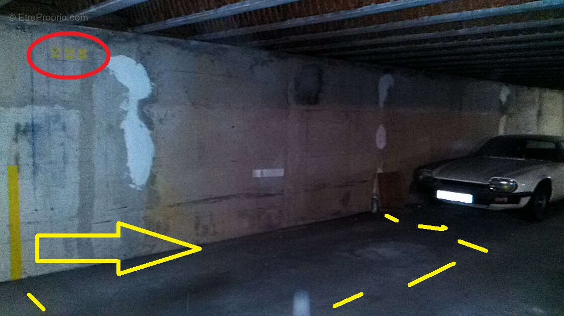 Parking à COURBEVOIE