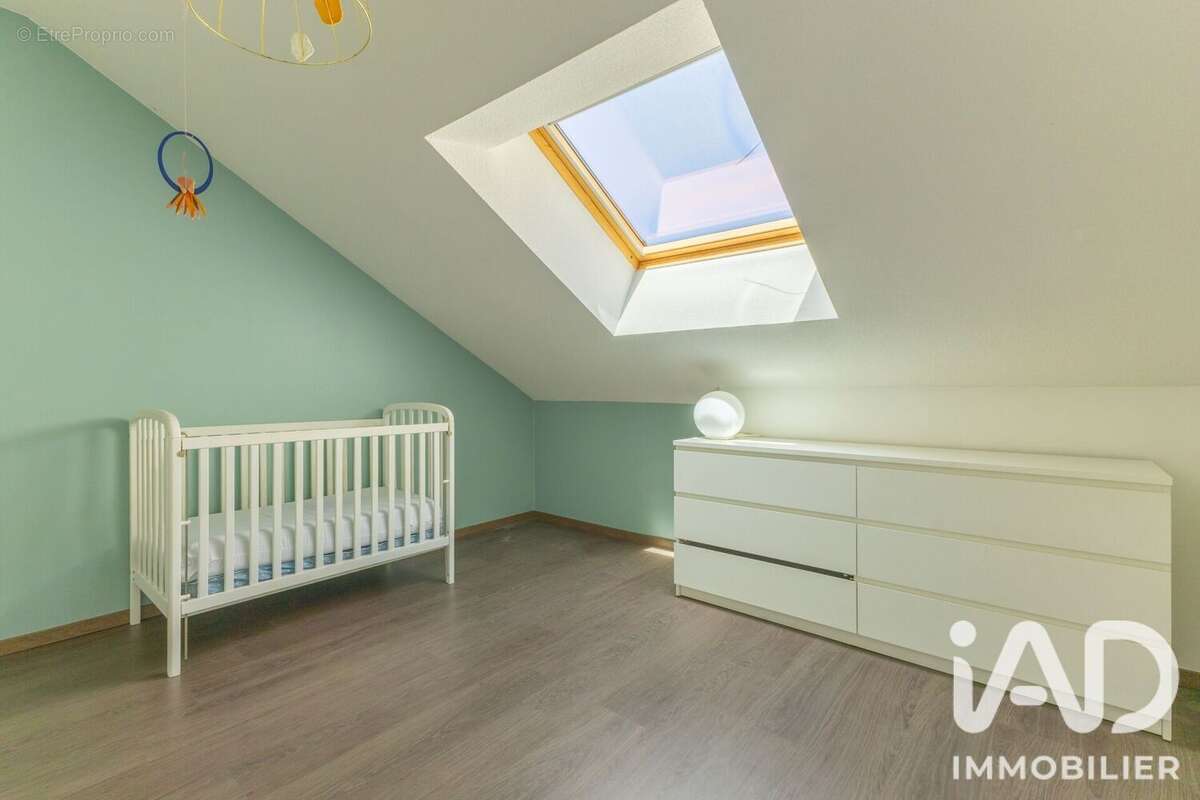 Appartement 79 m² à Saint-Jeoire-Prieure  - photo 7