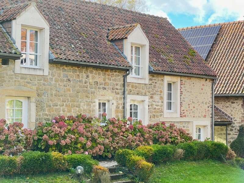 Maison à SAINT-LEONARD