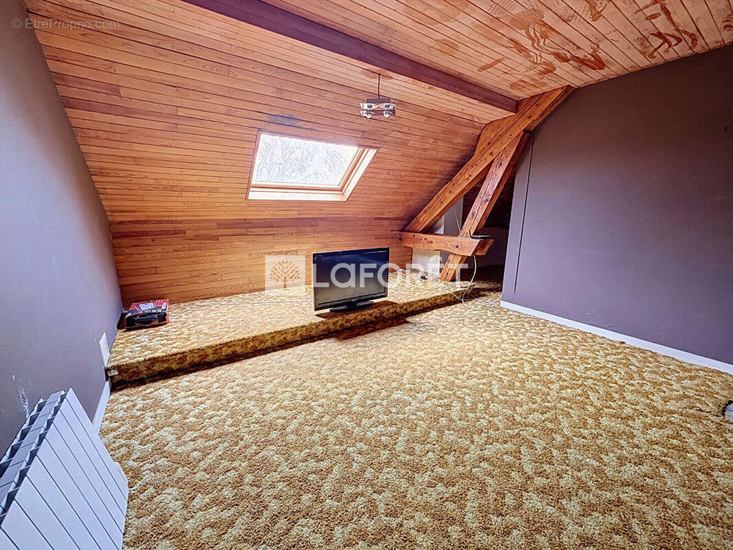 Maison Polliat 10 pièces 300 m2 - photo 15