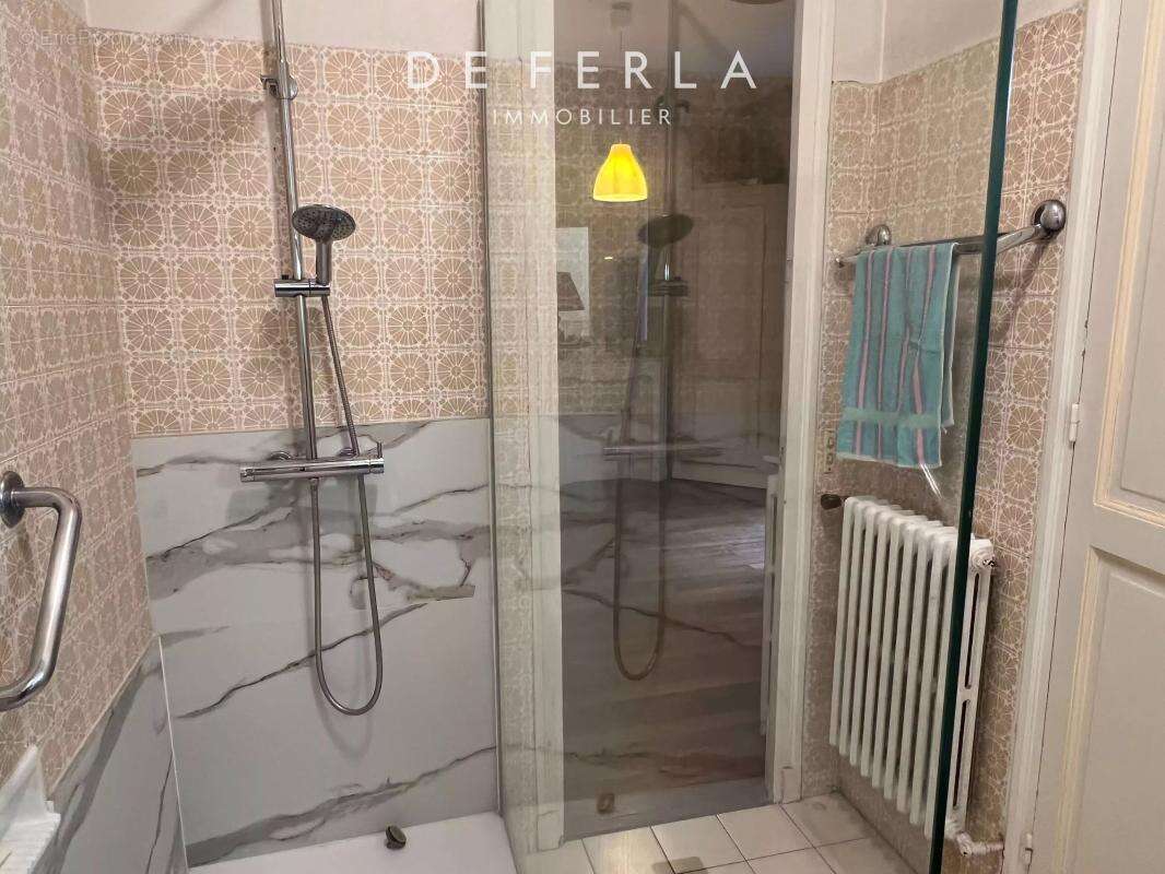 Appartement à PARIS-7E
