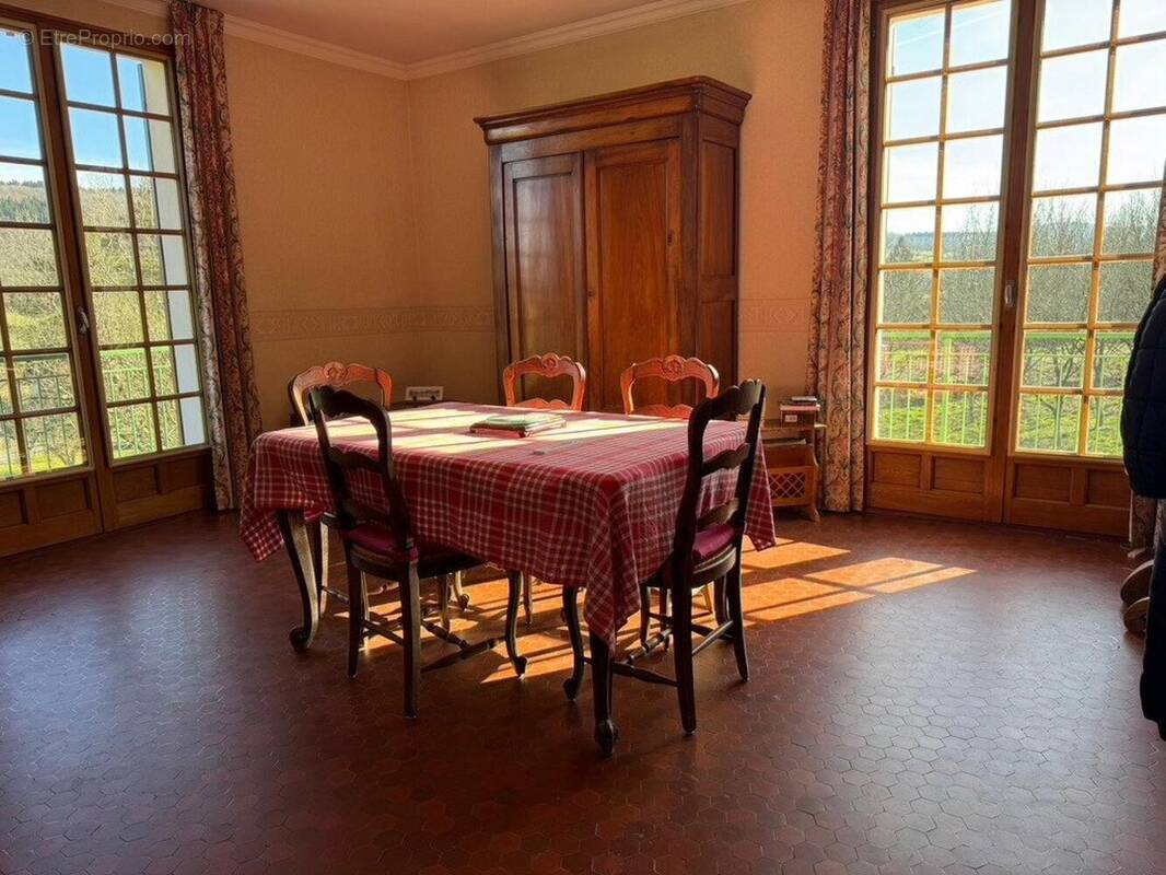 Photo 1 - Maison à SALINS-LES-BAINS