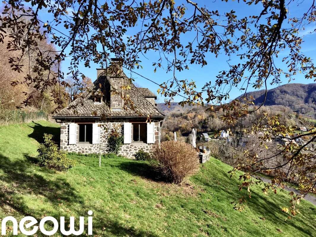 Maison à SAINT-CIRGUES-DE-JORDANNE