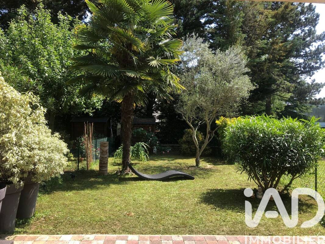 Photo 1 - Appartement à THIAIS