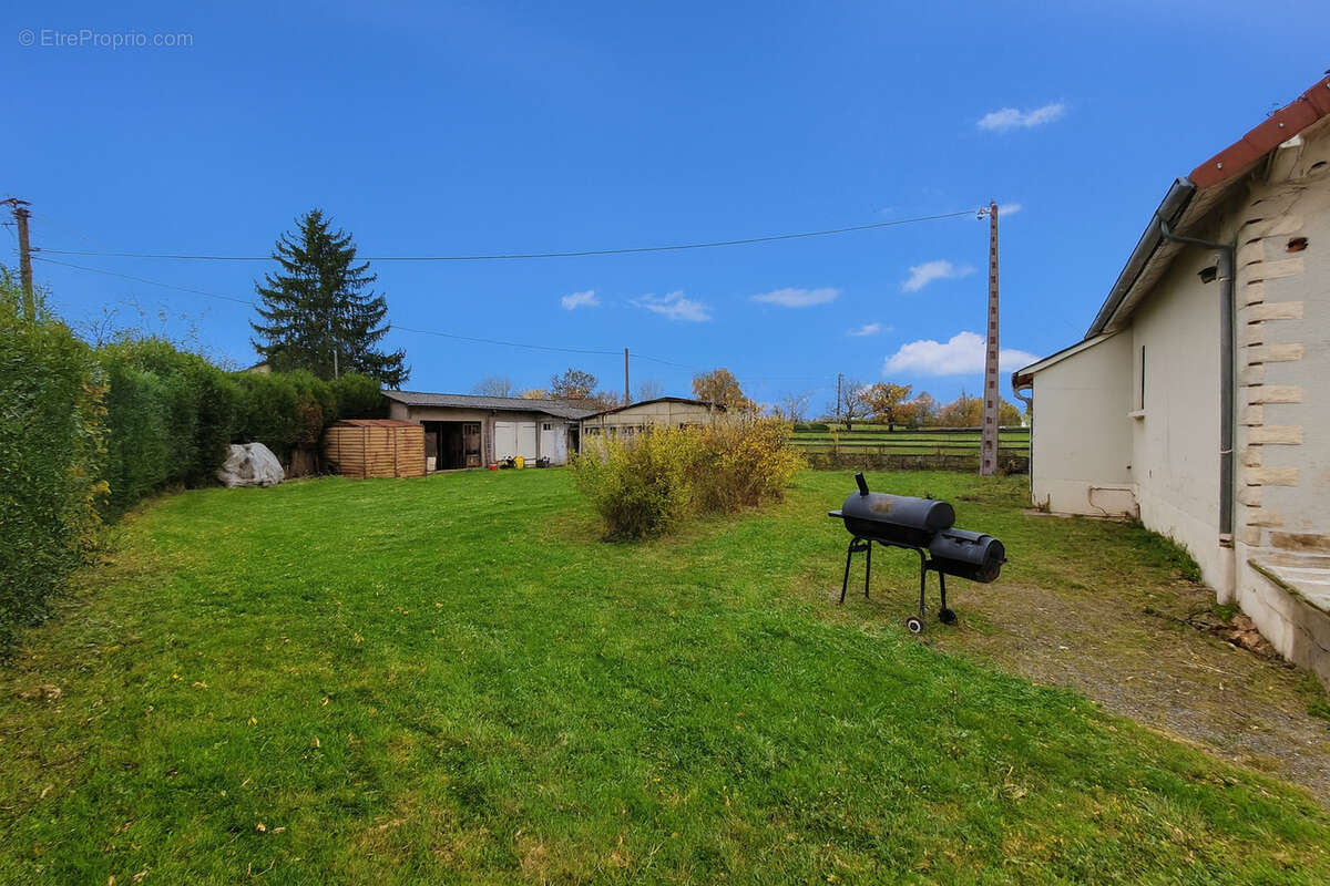 Maison à SALIGNY-SUR-ROUDON