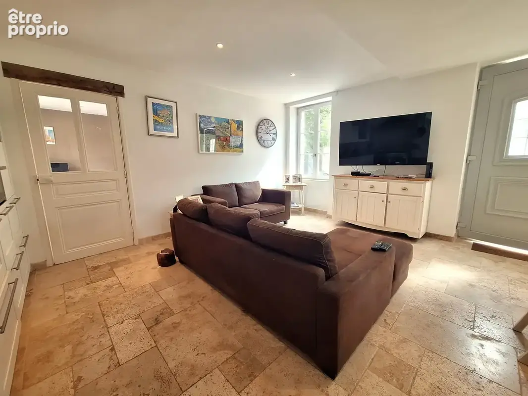 Maison en pierre de 2 chambres avec jardin et caves voûtées - photo 11