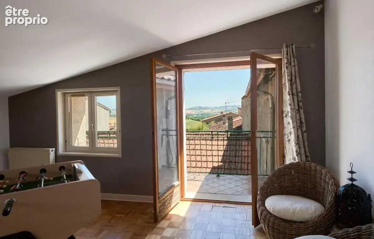 A Beauregard L'Evêque, proche de Clermont-Ferrand, magnifique bâtisse rénovée de 320 m² – Fort potentiel de rendement ou grande  - photo 16