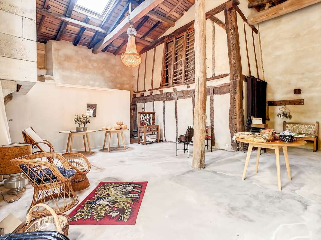 Maison à SAINT-EMILION