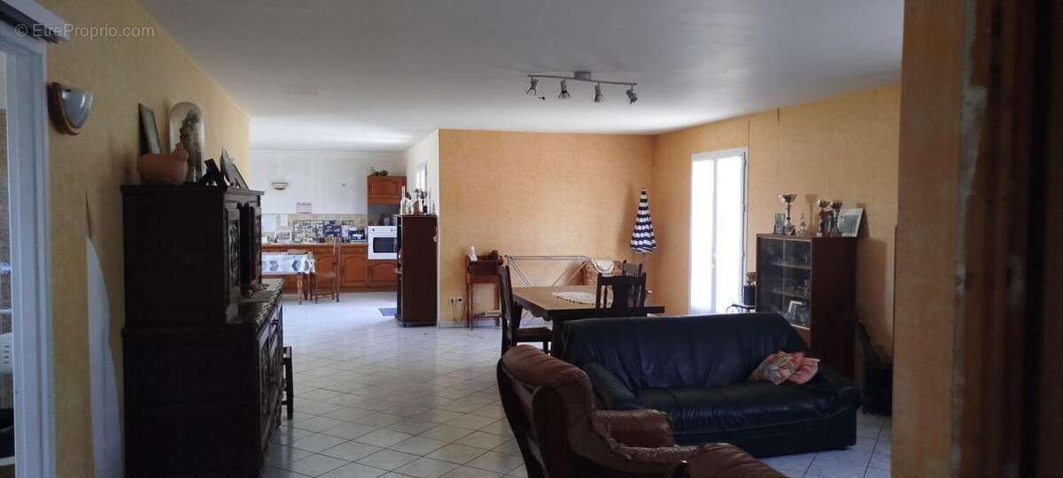 Maison à SAINT-NAZAIRE-SUR-CHARENTE