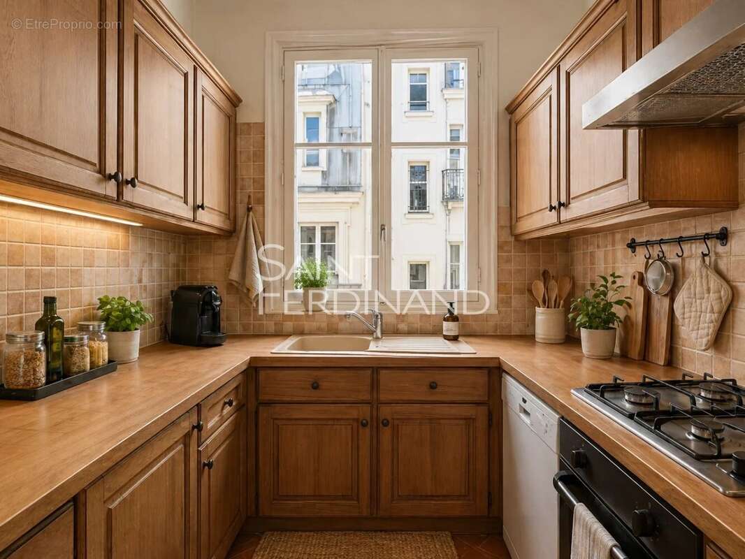 Appartement à NEUILLY-SUR-SEINE