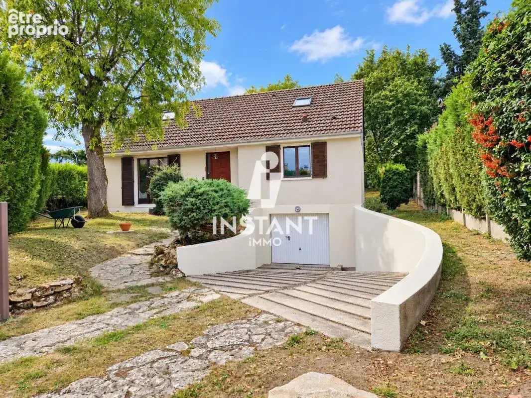 Maison à LINAS