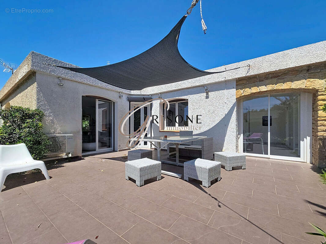 Maison à SIX-FOURS-LES-PLAGES