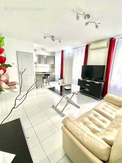 Appartement à MARSEILLE-5E