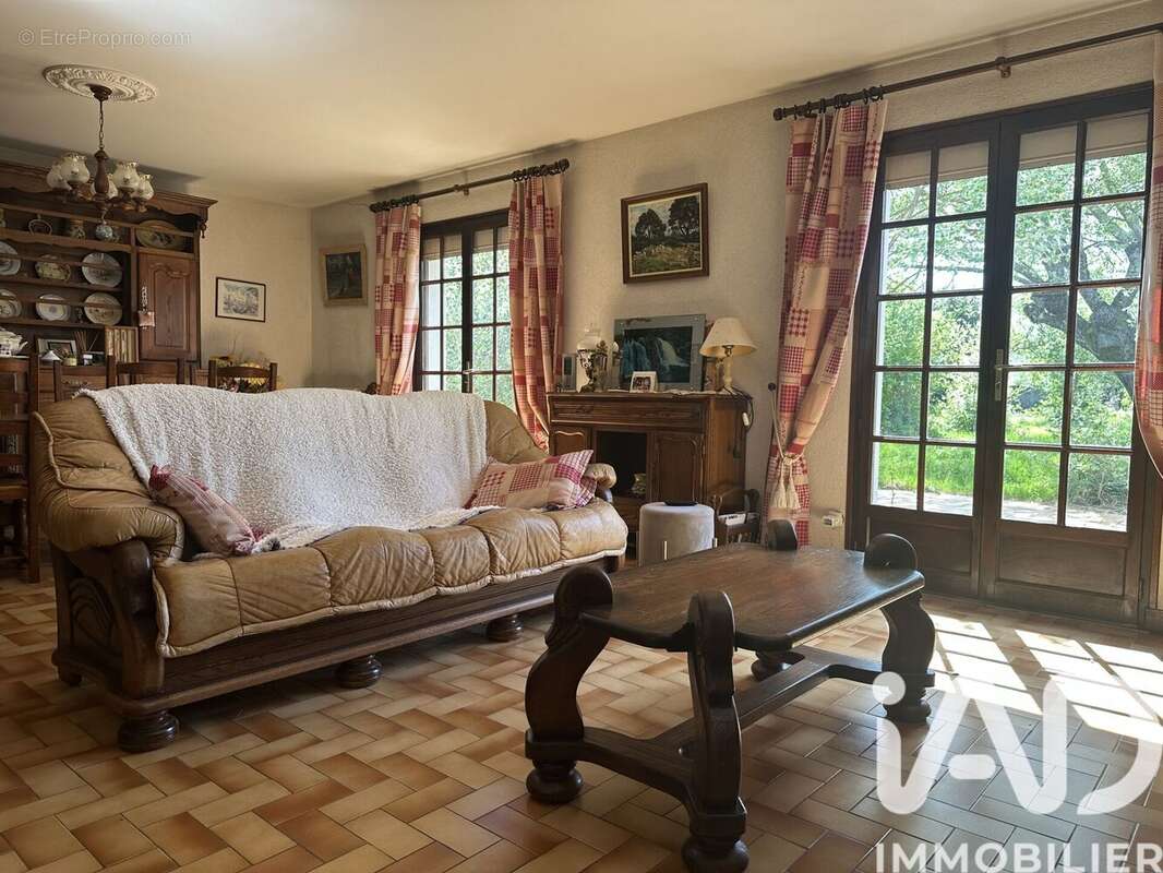 Photo 4 - Maison à VERINES