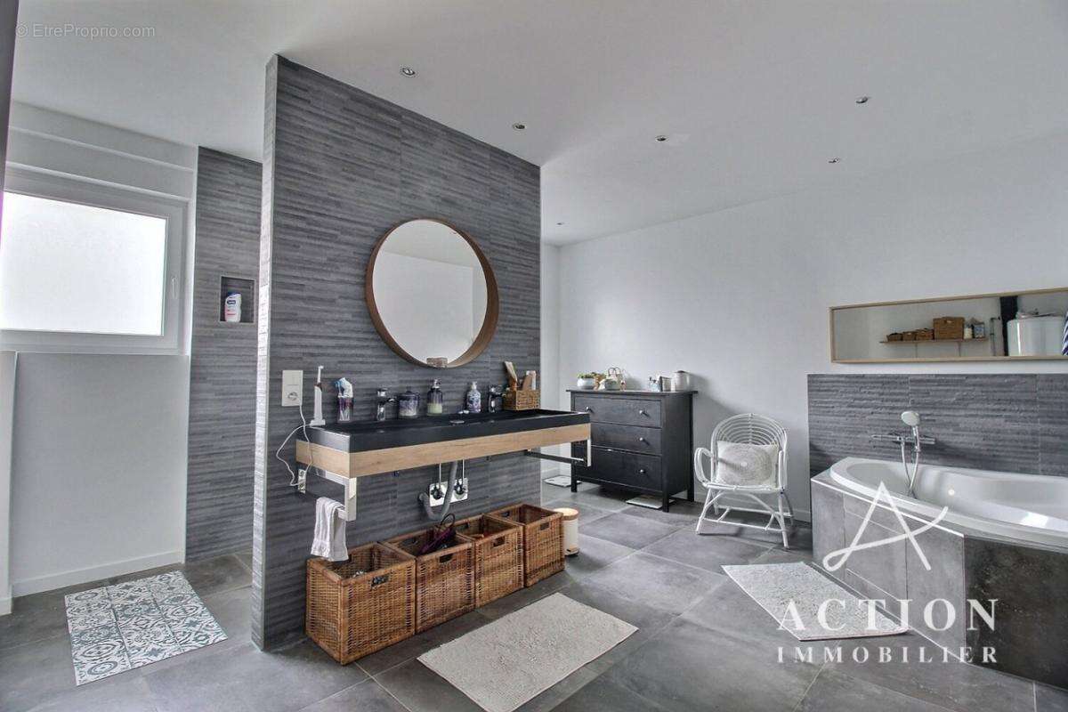 Maison à LYS-LEZ-LANNOY